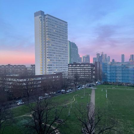 Immaculate 2Bed Apartment In London- City Views Exterior photo