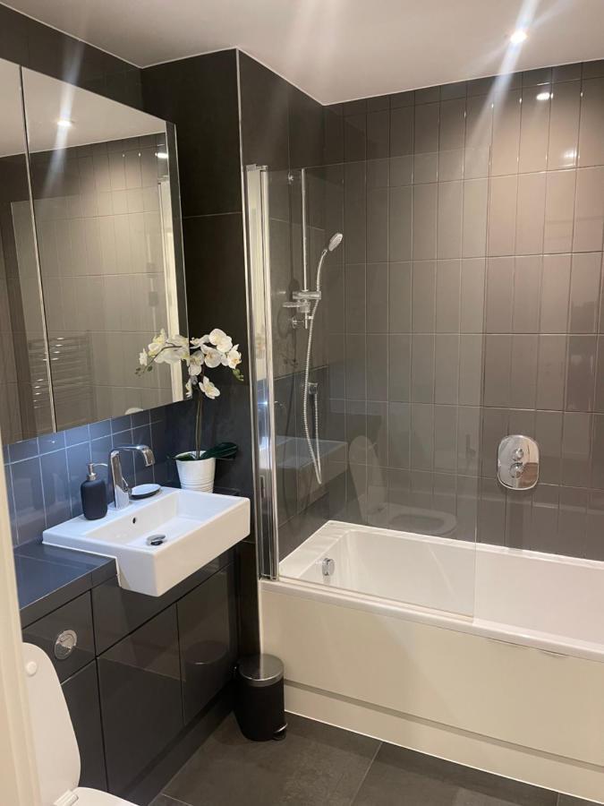 Immaculate 2Bed Apartment In London- City Views Exterior photo