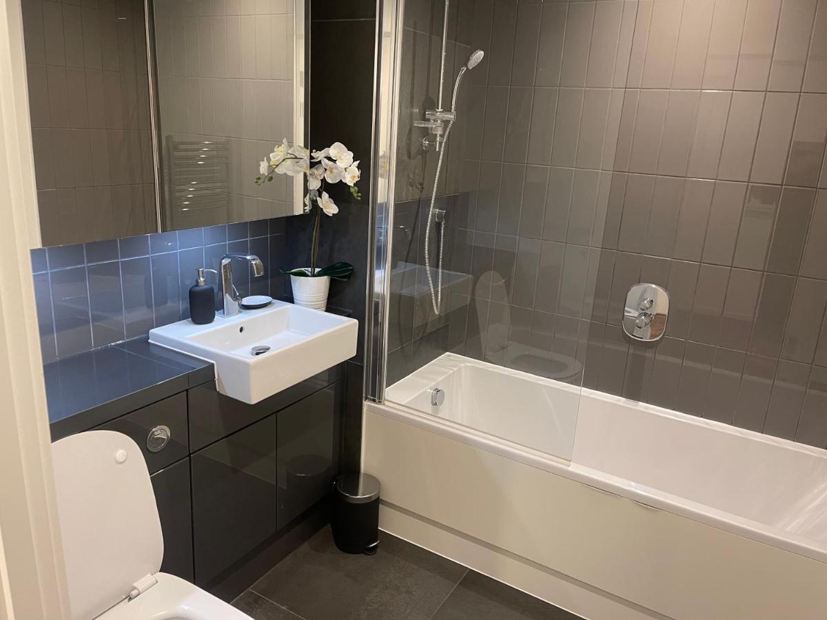 Immaculate 2Bed Apartment In London- City Views Exterior photo